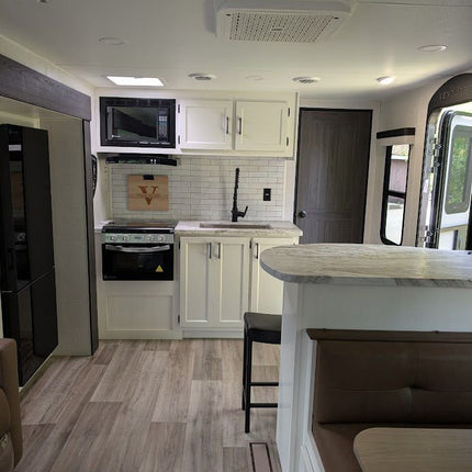 2026 Venture Stratus SR302VBH